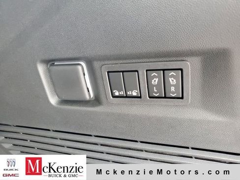New 2026 GMC Yukon Denali Ultimate AWD/4WD image 33