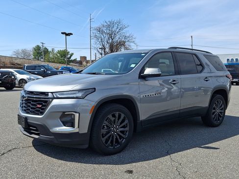 Used 2023 Chevrolet Traverse RS w/ LPO, Floor Liner Package image 3