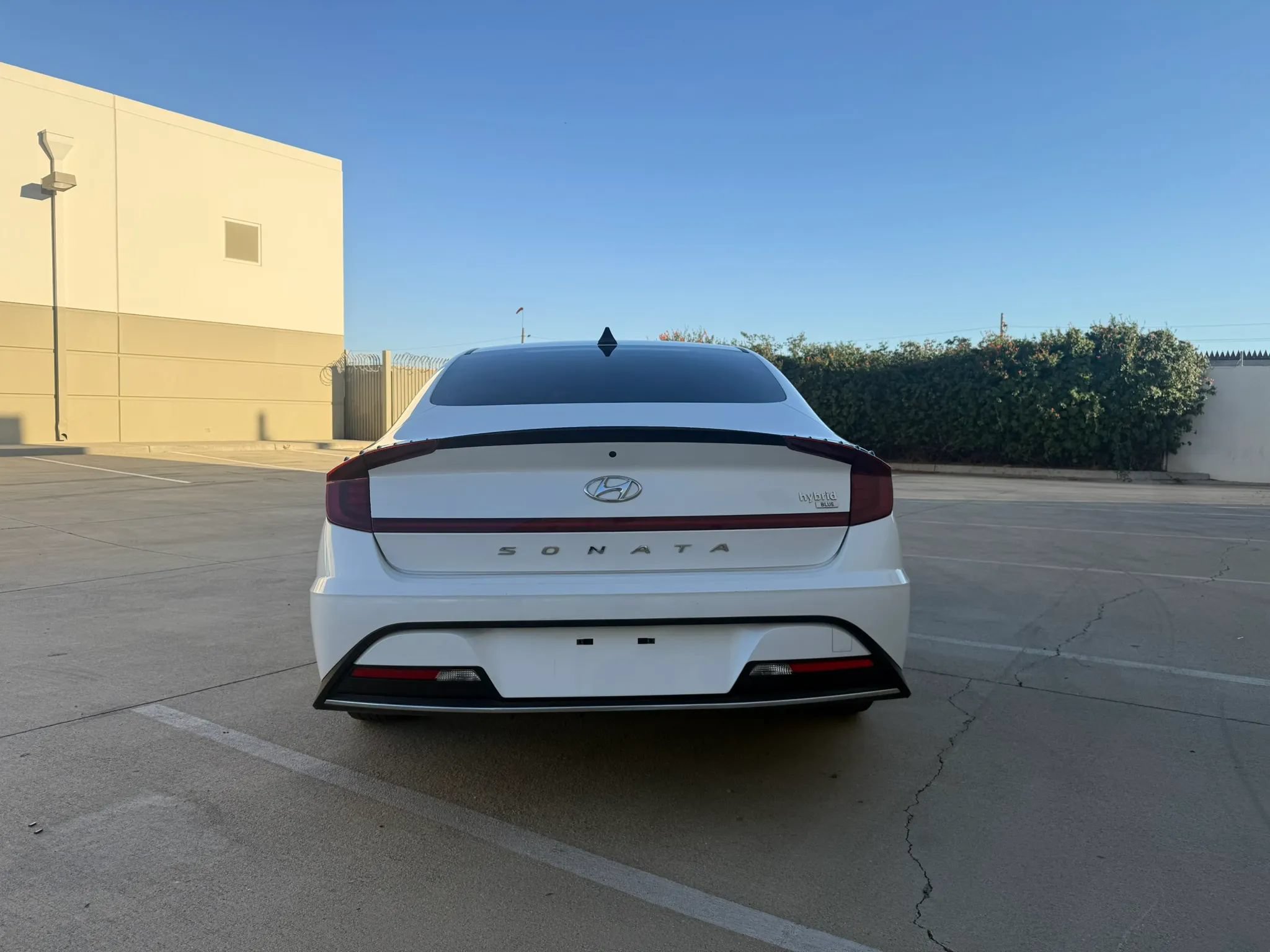 Used 2022 Hyundai Sonata Blue FWD image 4