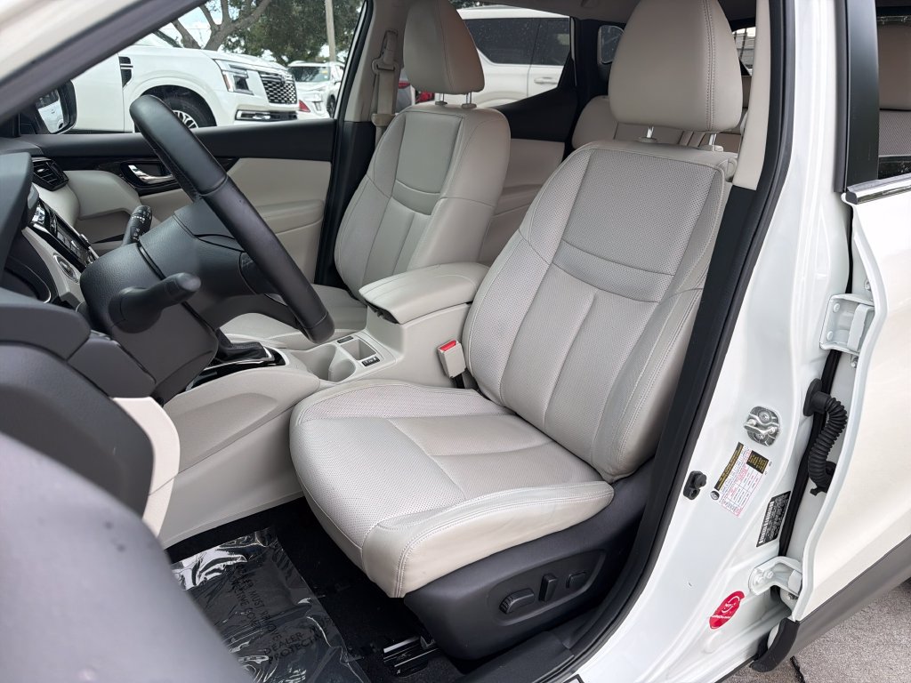 Used 2021 Nissan Rogue Sport SL FWD image 32