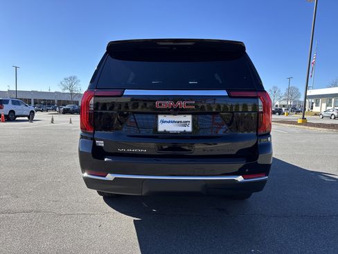 New 2026 GMC Yukon Elevation image 9