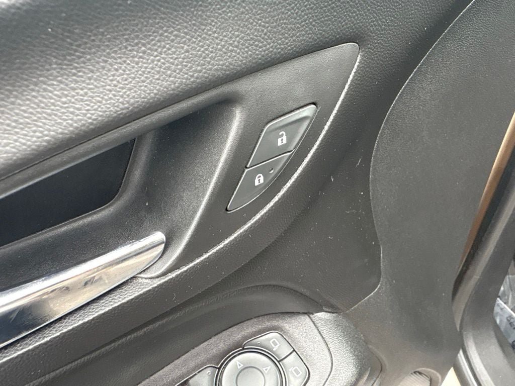 Used 2019 Chevrolet Equinox LT FWD image 18