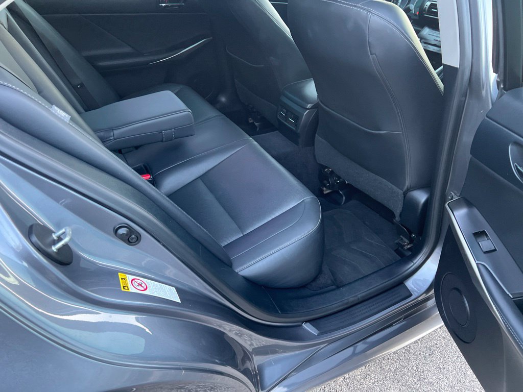 Used 2014 Lexus IS 250 w/ Navigation Package RWD image 7