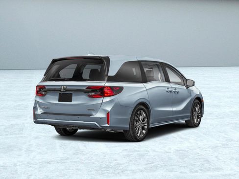 New 2026 Honda Odyssey Touring image 2