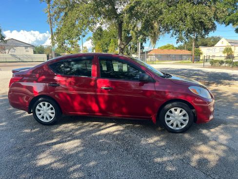 Used 2014 Nissan Versa S Plus FWD image 5