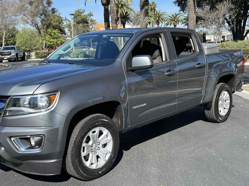 Used 2020 Chevrolet Colorado LT w/ LT Convenience Package image 30