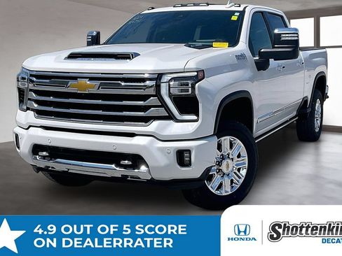 Used 2024 Chevrolet Silverado 2500 High Country w/ High Country Premium Package AWD/4WD image 1