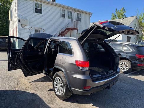 Used 2015 Jeep Grand Cherokee Limited w/ Trailer Tow Group IV AWD/4WD image 12