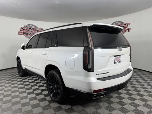 Used 2024 Cadillac Escalade Sport Platinum w/ LPO, ONYX Package AWD/4WD image 5