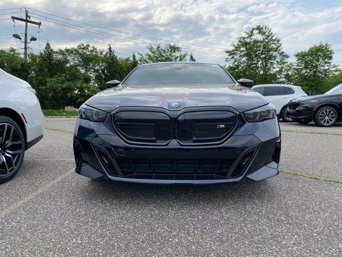 New 2026 BMW i5 M60 w/ Executive Package AWD/4WD image 2