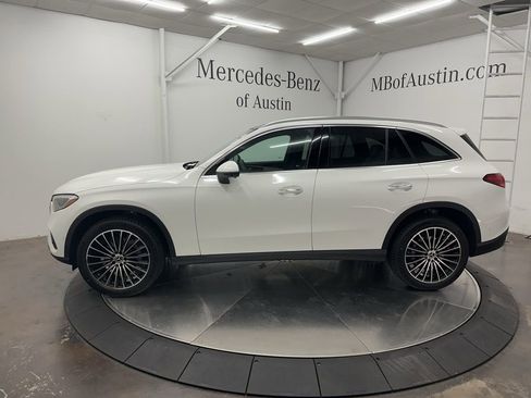 Used 2026 Mercedes-Benz GLC 300 image 4
