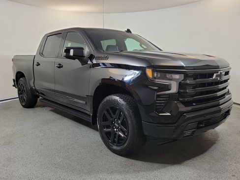 Used 2025 Chevrolet Silverado 1500 High Country w/ Midnight Edition AWD/4WD image 1