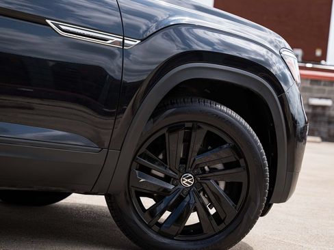 Certified 2023 Volkswagen Atlas Cross Sport SE w/ Black Wheel Package AWD/4WD image 7