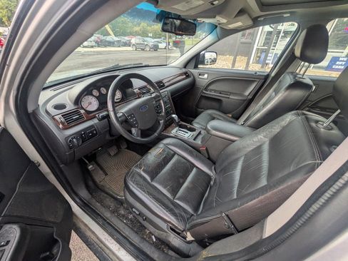 Used 2007 Ford Five Hundred Limited AWD/4WD image 4