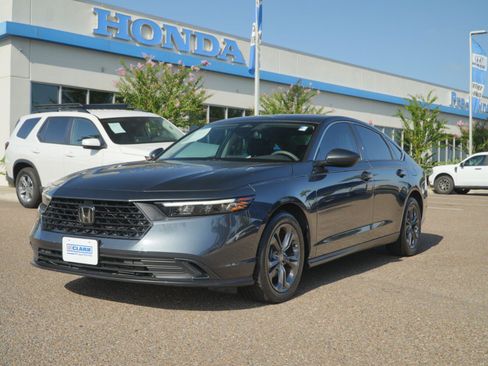 Used 2023 Honda Accord EX image 1