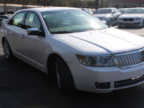 Used 2009 Lincoln MKZ FWD image 2