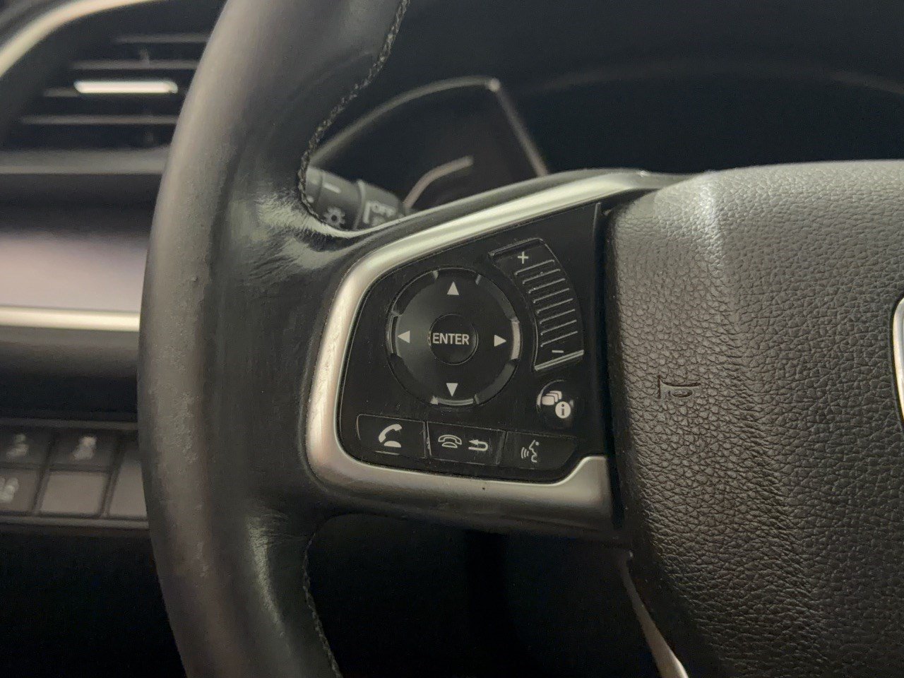 Used 2016 Honda Civic Touring image 18