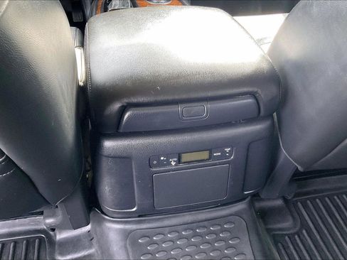 Used 2022 Nissan Armada SL image 34