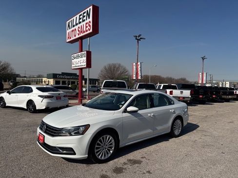 Used 2017 Volkswagen Passat 1.8T SE image 2