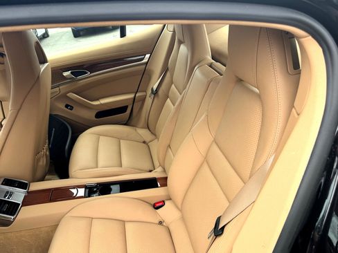 Used 2014 Porsche Panamera S image 14