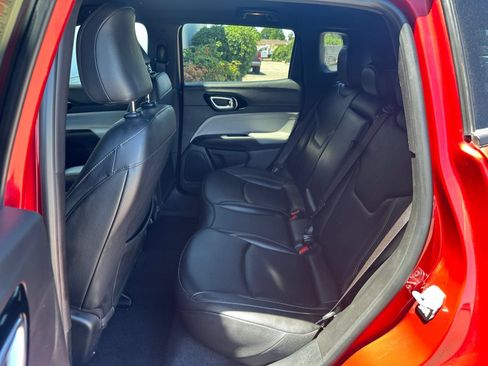 Used 2025 Jeep Compass Limited AWD/4WD image 27