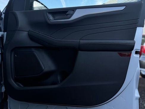 Used 2025 Ford Escape Active image 14