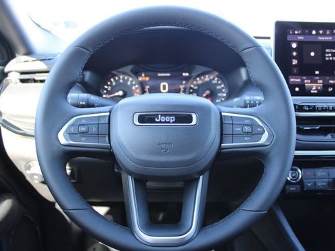 New 2026 Jeep Compass Latitude image 13