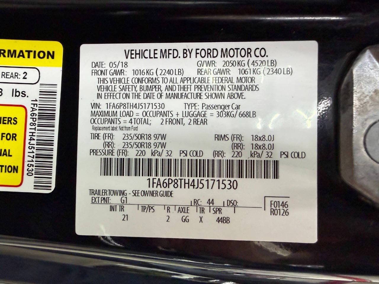 Used 2018 Ford Mustang Coupe w/ Equipment Group 101A RWD image 25