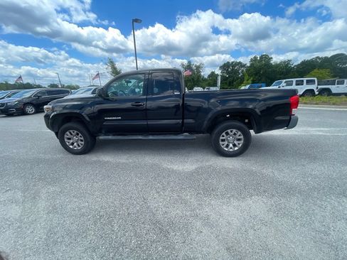 Used 2016 Toyota Tacoma SR5 w/ SR5 Appearance Package (DM) AWD/4WD image 5