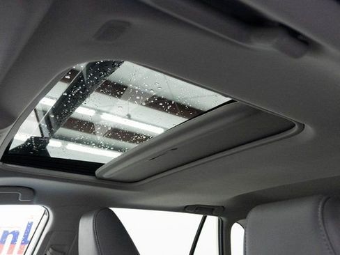 Used 2025 Toyota RAV4 XLE Premium image 4