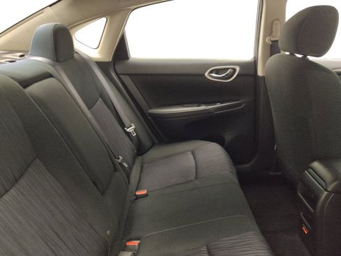 Used 2019 Nissan Sentra SV image 19