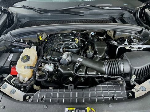 Used 2023 Jeep Grand Cherokee Laredo w/ Luxury Tech Group I image 32