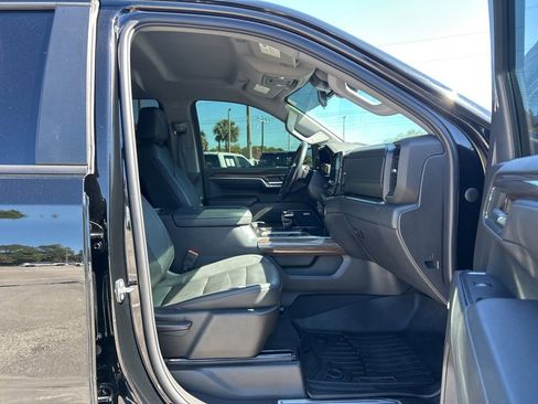 Used 2022 Chevrolet Silverado 1500 LT Trail Boss w/ Convenience Package II image 41