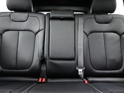 New 2025 Jeep Grand Cherokee Overland w/ Luxury Tech Group IV image 10