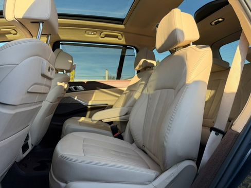 Used 2019 BMW X7 xDrive50i w/ Premium Package image 22