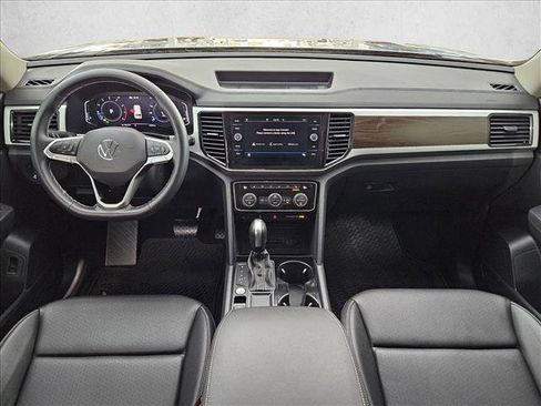 Used 2023 Volkswagen Atlas SE w/ Panoramic Sunroof Package image 18