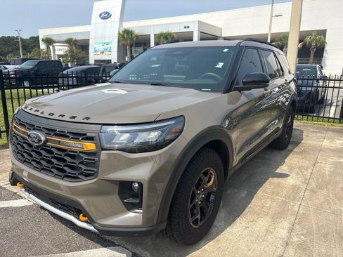 Used 2026 Ford Explorer Tremor w/ Tremor Ultimate Package AWD/4WD image 2
