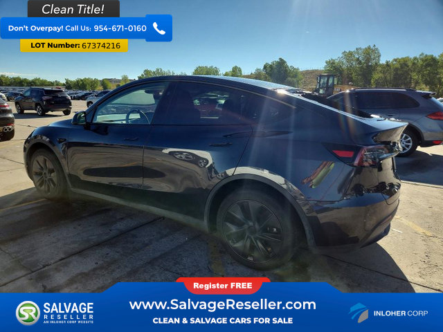 Used 2024 Tesla Model Y Long Range AWD/4WD image 3