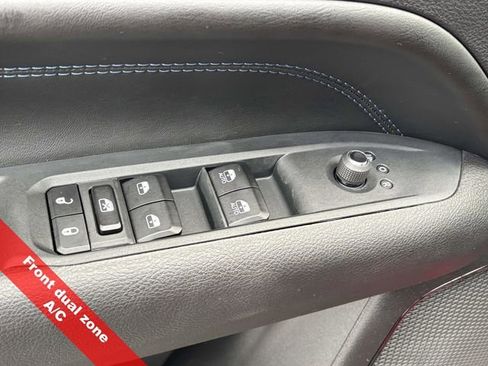 New 2026 Jeep Compass Latitude image 17