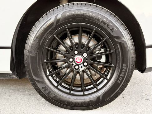 Used 2020 Jaguar I-PACE S image 30