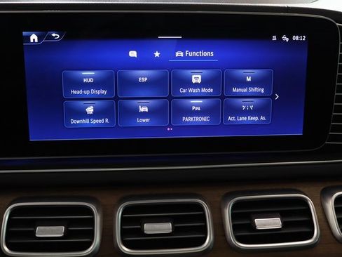 Used 2024 Mercedes-Benz GLS 580 4MATIC image 8