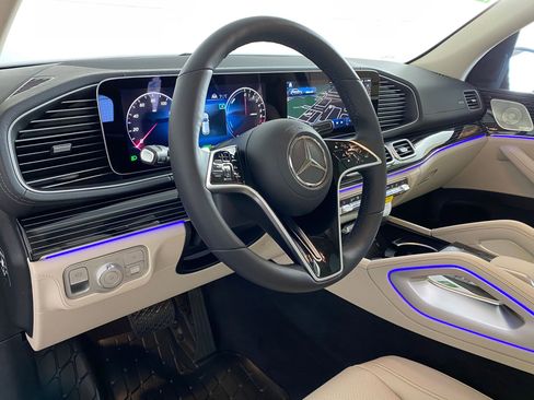 New 2026 Mercedes-Benz GLE 450e 4MATIC image 4