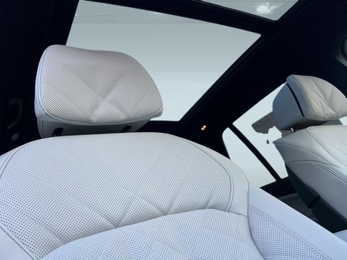 Used 2026 BMW X5 xDrive40i image 25