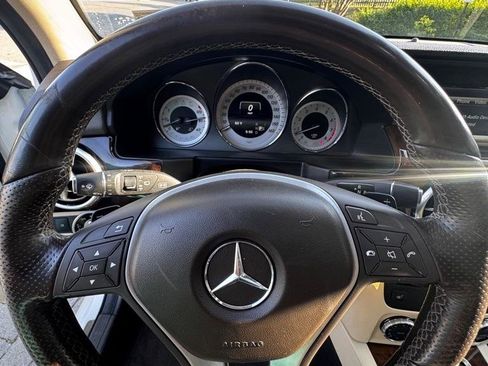 Used 2015 Mercedes-Benz GLK 350 4MATIC image 11