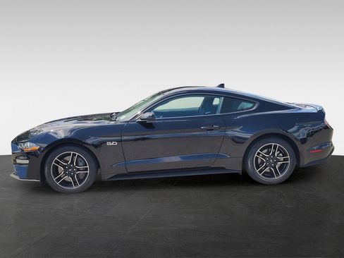 Used 2022 Ford Mustang GT w/ Equipment Group 301A RWD image 7