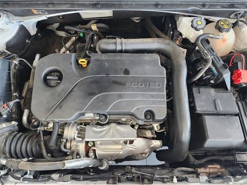 Used 2023 Chevrolet Malibu LS image 17