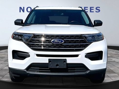 Used 2022 Ford Explorer XLT w/ Class IV Trailer Tow Package AWD/4WD image 2