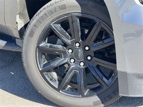 Used 2018 Chevrolet Tahoe LT image 34