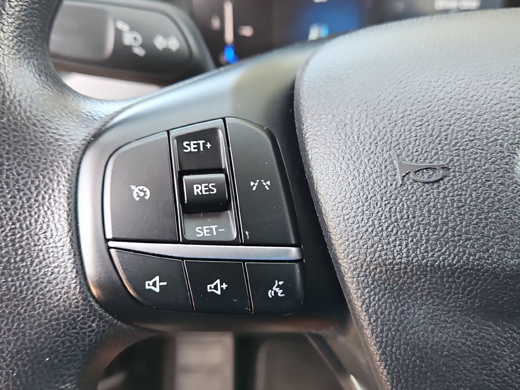 Used 2025 Ford Escape Active AWD/4WD image 18