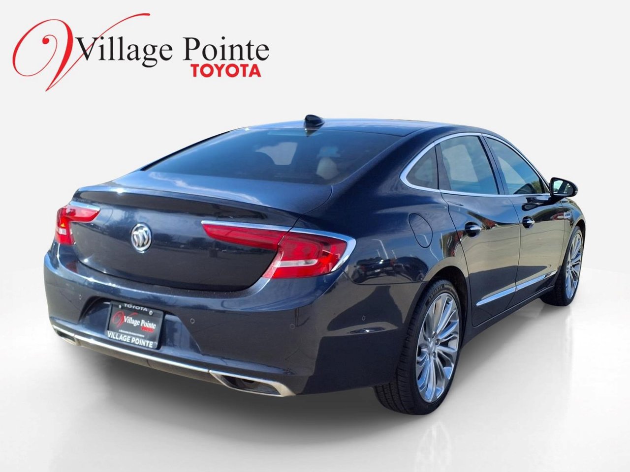 Used 2017 Buick LaCrosse Premium w/ Driver Confidence Package #2 AWD/4WD image 5